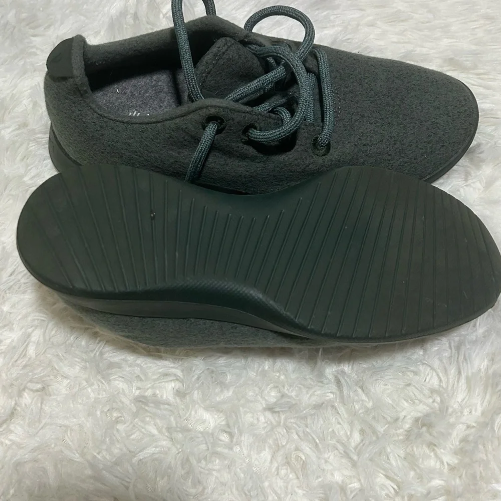 AllBirds  Women's Wool Runner Green Size 8 - Picture 10 of 10